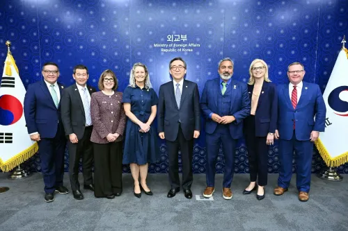US lawmakers tell South Korean Foreign Minister that America will not pull out of Indo-Pacific