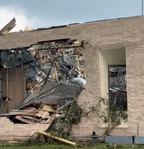 Texas Tornadoes Claim One Life and Injure Six