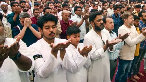 उत्तर प्रदेश में ईद-उल-फितर: सुरक्षा के बीच अमन की दुआ और नेताओं की शुभकामनाएं