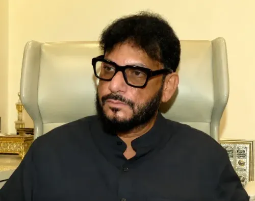 UP विधानसभा चुनाव 2027: एआईएमआईएम पूरी ताकत से उतरेगी, वारिस पठान बोले — 'सीट बेल्ट बांध लीजिए'