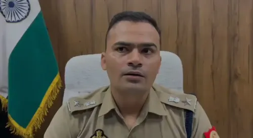 क्या उत्तर प्रदेश के संभल में सोशल मीडिया पर अश्लीलता फैलाने के आरोप में चार गिरफ्तार हुए?