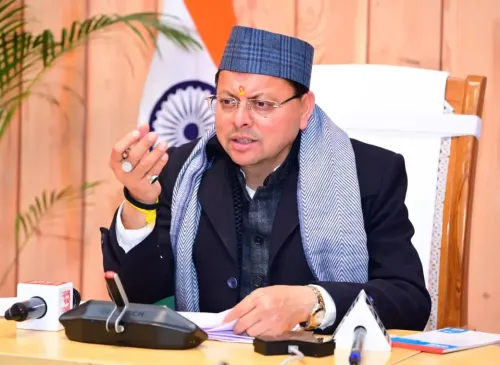 क्या उत्तराखंड सरकार ने प्रशासनिक फेरबदल किया है, जिसमें 19 आईएएस और 11 पीसीएस अधिकारियों का ट्रांसफर शामिल है?