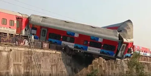 ऋषिकेश में उज्जैनी एक्सप्रेस के तीन डिब्बे पटरी से उतरे, यार्ड में ट्रैक बदलते वक्त हुआ हादसा