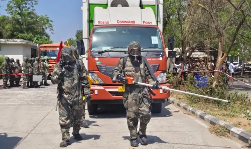 वडोदरा एयरपोर्ट पर सीआईएसएफ द्वारा आयोजित सीबीआरएन मॉक ड्रिल