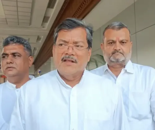 राहुल गांधी का वडोदरा दौरा: आदिवासी मुद्दों पर चर्चा का महत्वपूर्ण अवसर