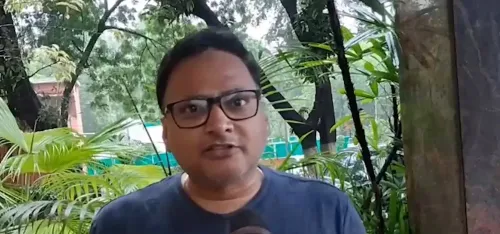 वक्फ बोर्ड में गैर-मुस्लिम नियुक्ति पर सपा का पलटवार: 'काशी-बद्रीनाथ में एंट्री की याचिका दूर नहीं'
