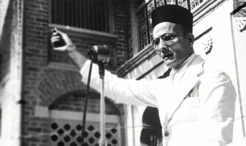 Vaishnaw pays tribute to Veer Savarkar on birth anniversary