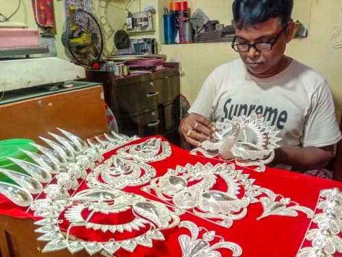क्या वैश्विक स्तर पर बदल रही स्थिति के कारण चांदी में गिरावट आ सकती है?