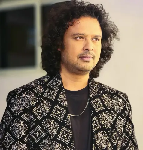 क्या है 'वल्लाह रे वल्लाह' राजा हसन की कहानी: पहले टीवी पर दिखाया हुनर, फिर फिल्मी गानों में चलाया अपनी आवाज का जादू?