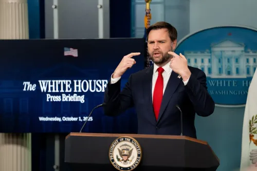 Why is Vance Criticizing American Media Over Minneapolis Shooting Coverage?