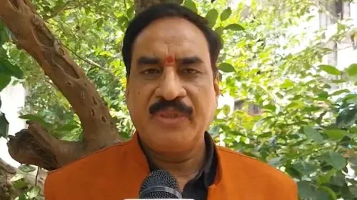 वंदे मातरम विवाद पर वीएचपी का कांग्रेस पर हमला: 'आरएसएस को निशाना बनाने से पहले आत्ममंथन करे पार्टी'