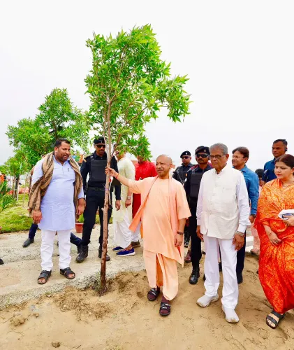 पौधरोपण महायज्ञ 2026: CM योगी बोले — वनों से ही नदियाँ रहेंगी सदानीरा, 35 करोड़ पौधे लगाने का लक्ष्य
