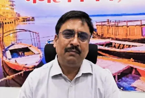 काशी के काल भैरव मंदिर क्षेत्र का कायाकल्प: केसरिया रंग में रंगी कालभैरव गली बनी नई आस्था की पहचान