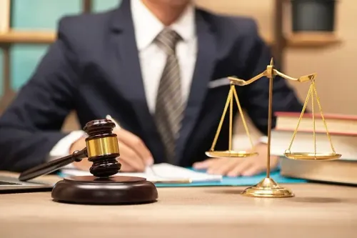 वर्ष 2025 में चीन के सर्वोच्च जन न्यायालय और अभियोजन कार्यालय की कार्य रिपोर्ट: मुख्य बिंदु