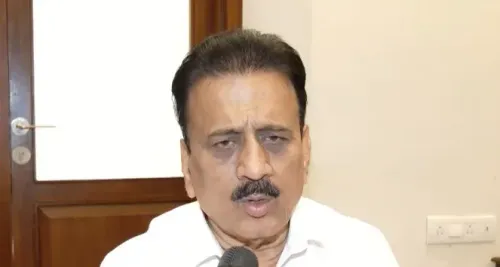 वीर सावरकर की 143वीं जयंती: भारत रत्न की मांग फिर तेज, BJP-शिवसेना नेताओं ने केंद्र से की अपील