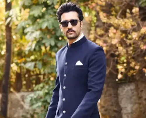 Is Vicky Kaushal Impressed by Anupam Kher’s Dance on Tauba Tauba?