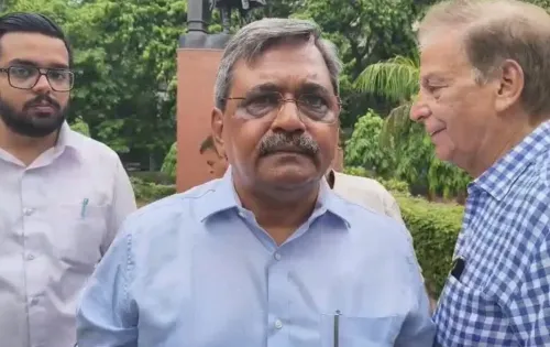 विश्व पर्यावरण दिवस: मालवीय नगर विधायक सतीश उपाध्याय ने 'एक पेड़ मां के नाम' अभियान में किया पौधारोपण