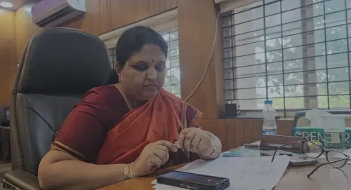 विजयनगर में एसआईआर अभियान: 100% फॉर्म वितरित, 5,228 मृत और 1,632 फर्जी मतदाताओं की पहचान