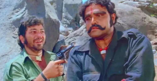 क्या विजू खोटे ने 'सरदार, मैंने आपका नमक खाया है' से पहले कई बार खाई थी घोड़े की मार?