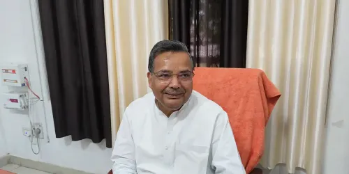 यूपी मंत्री जयवीर सिंह का विपक्ष पर हमला: CJP प्रोटेस्ट और राहुल गांधी की टिप्पणी पर कड़ी आपत्ति