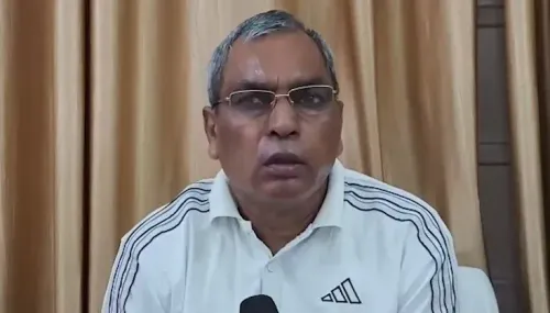 राम मंदिर चढ़ावा विवाद: ओम प्रकाश राजभर का विपक्ष पर हमला, SP-कांग्रेस को बताया 'सत्ता का नाटक'