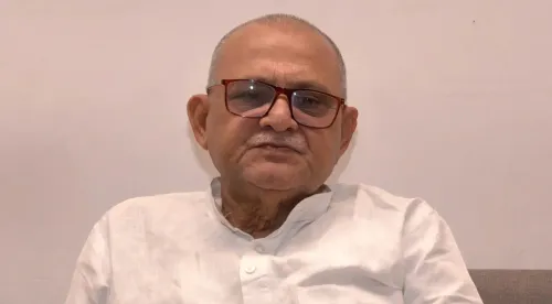 विपक्ष पर विदेशी फंडिंग के आरोप सही हैं तो अमित शाह कार्रवाई क्यों नहीं करते: सपा सांसद सनातन पांडे