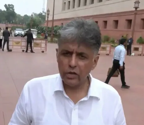 नीट पेपर लीक और शिक्षा व्यवस्था पर विपक्ष का संसद में हमला, शिक्षा मंत्री के इस्तीफे की मांग