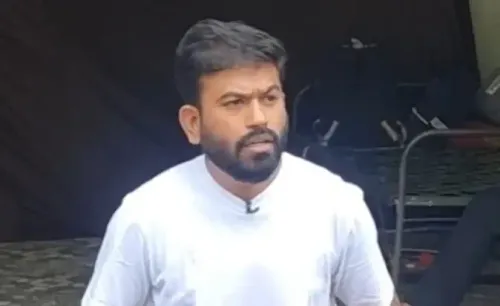 अभिजीत दिपके एयरपोर्ट पर हिरासत में, दादी के निधन और विरोध-प्रदर्शन के बीच कठिन चुनाव
