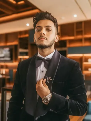 What Did Vishal Jehtwa Learn from His Struggles with English?