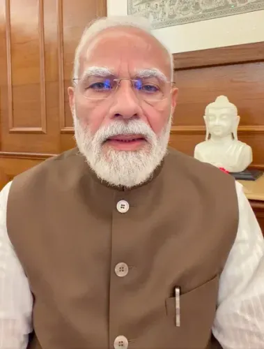 विश्वस्तरीय परीक्षा पद्धति जरूरी, बच्चों के भविष्य से खिलवाड़ बर्दाश्त नहीं : पीएम मोदी 