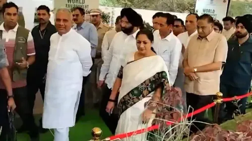 विश्व पर्यावरण दिवस: CM रेखा गुप्ता ने 18 नमो ऑक्सीजन पार्कों के लिए पौधरोपण अभियान का किया शुभारंभ