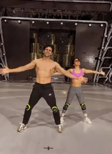 Who Does Vivek Dahiya Adore More, Rohit or Raj?