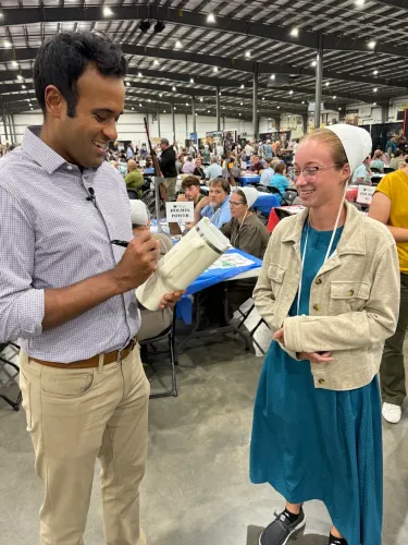 Vivek Ramaswamy Meets Ohio Deer Farmers in Millersburg