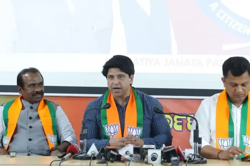 Is Rahul Gandhi Exhibiting Indira Gandhi's Emergency Mentality?