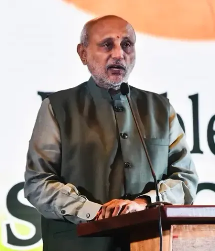 How does VP Radhakrishnan's Thaipusam message invoke Lord Murugan’s blessings for a prosperous nation?