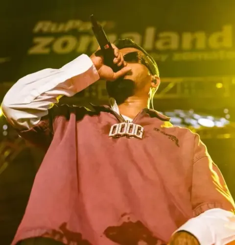 क्या रैपर डिवाइन की 'वॉकिंग ऑन वॉटर' उनके सफर का सार है?