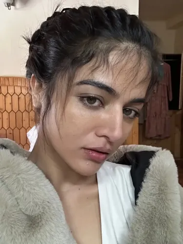 How Does Wamiqa Gabbi Find Meaning in Life's Chaos?