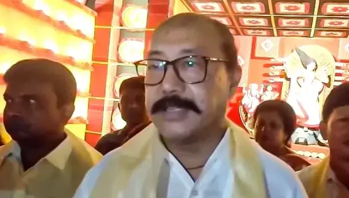 What Happened When Harsh Vardhan Shringla Inaugurated the Durga Puja Pandal?