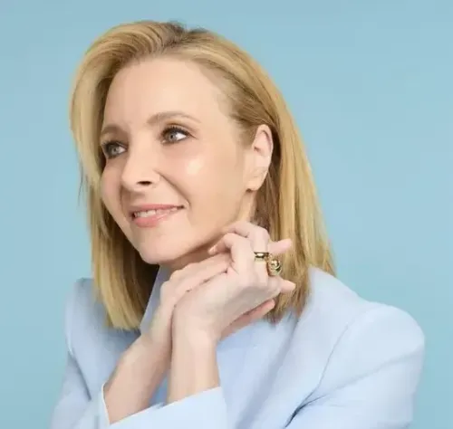 Lisa Kudrow's immigration officer didn't recognise her as Phoebe from Friends