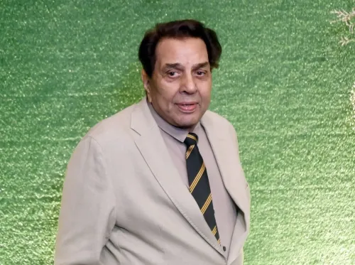 Did Dharmendra Express Pride in Sunny Deol for Breaking the ‘Starkid’ Stereotype?