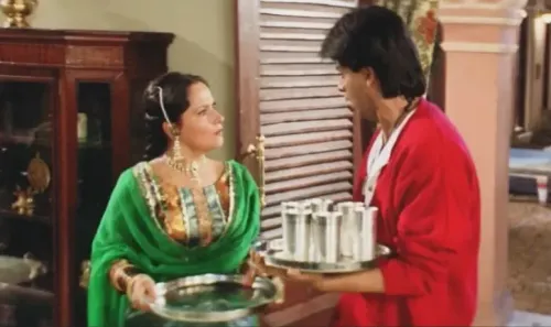 Did Shah Rukh Khan Surprise Himani Shivpuri by Revealing He Once Worked as a Junior Artist in Her Movie?