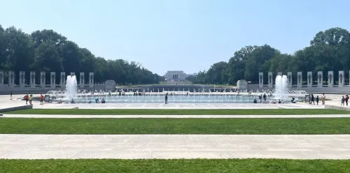 White House Shares Image of WWII Memorial Fountain