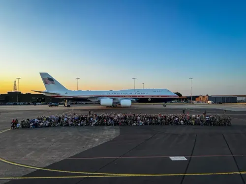 White House Showcases New Air Force One to US Troops at RAF Mildenhall