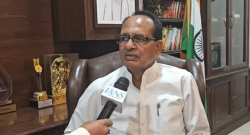 Why did the Congress not conduct a caste census during their decades in power?