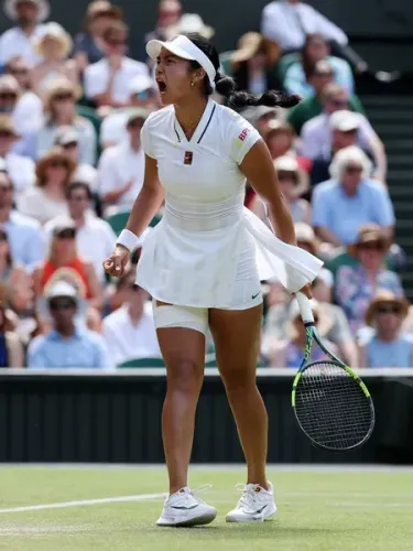 Eala stuns Swiatek at Wimbledon 2025, enters round of 16