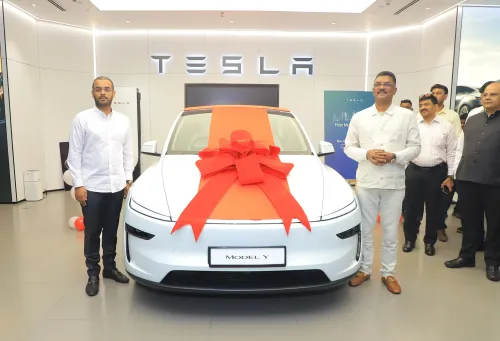 How is Maharashtra's Transport Minister Promoting Electric Mobility?