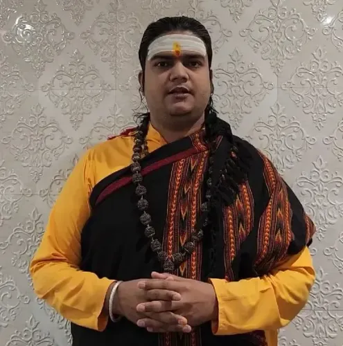 Seer Criticizes Mamata Banerjee's 'Mrityu Kumbh' Statement