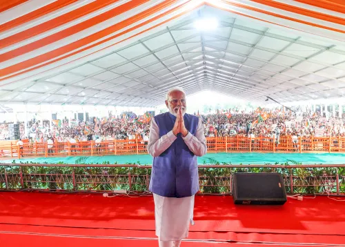 Are Women Participants at PM Modi’s Nawada Rally Optimistic About a Bright Future?