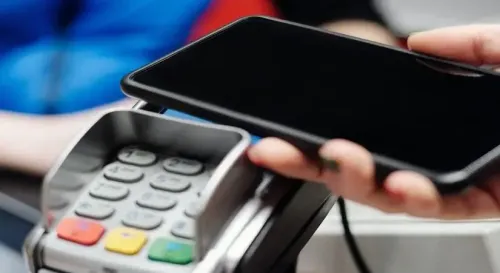 The Proportion of Women Engaging in Digital Transactions Surges from 14% to 28% Over Seven Years