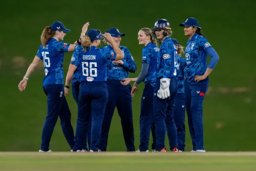 इंग्लैंड ने विमेंस टी20 वर्ल्ड कप से पहले टॉम स्मिथ को असिस्टेंट कोच बनाया